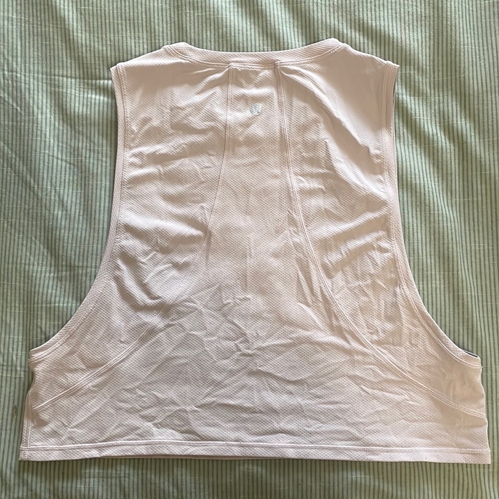 Lululemon muscle love cropped tank size 6